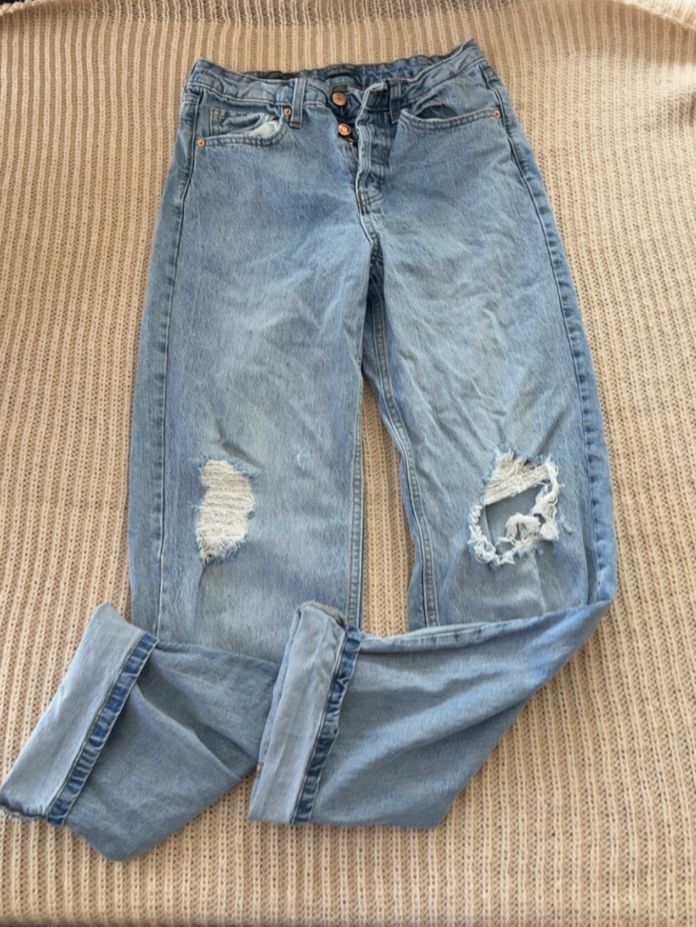 wild fable Light Wash Distressed Boyfriend Jeans